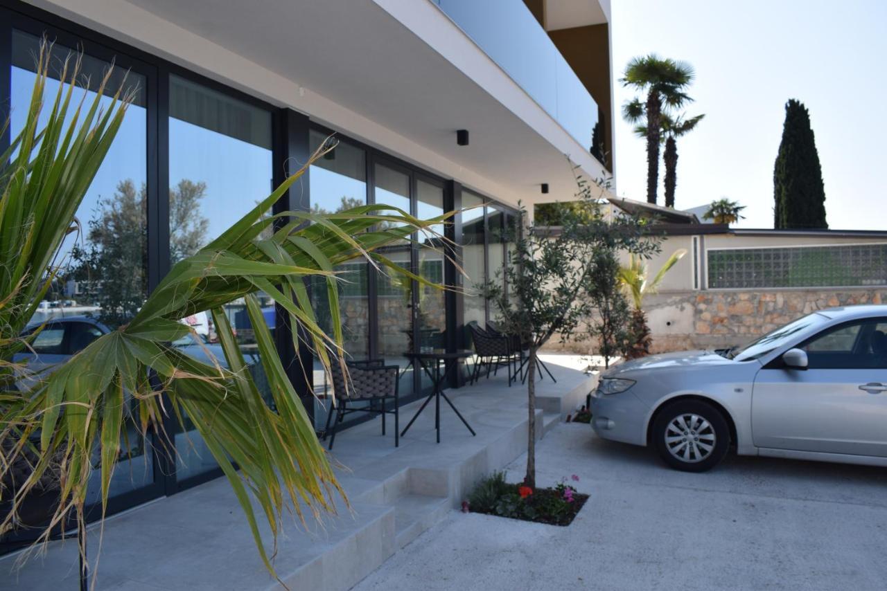 Maresole Beachfront Residence Poreč Buitenkant foto